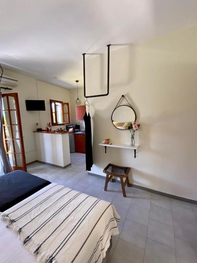 Lemon Tree Apartments B C 阿尔戈斯托利翁 外观 照片